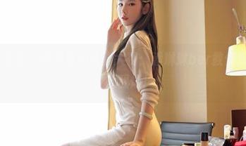 Feilin嗲囡囡 - 图册里的美脚大赛：潘琳琳ber教你如何让‘足’够靓爆！