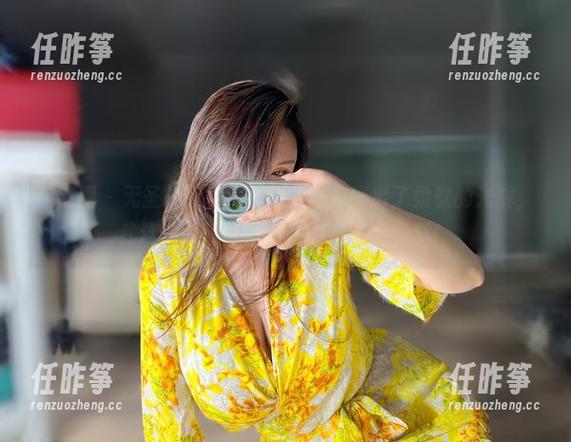 MIYA 微密圈 - 无圣光下,MIYA的毛衣发出了柔软的光辉,我这心啊,像被毛绒绒包围了一样!