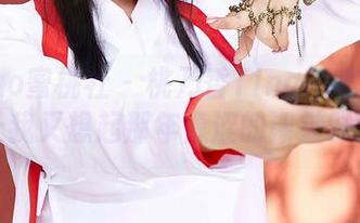 MiiTao蜜桃社 - 桃乃香Tina的校园美图，让我又想起那年青涩的课堂时光。