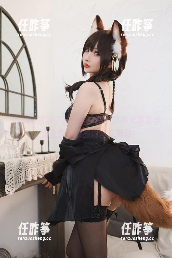 Rioko凉凉子 Rioko凉凉子在定制麋鹿套装中大展身手,无法想象她的搞怪与美妙!