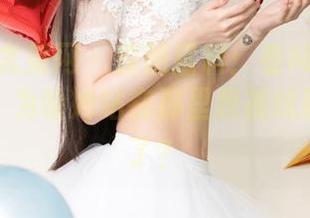 UGirls尤果网 - 原图猛料：看Mikka涵涵婚纱，为啥她站在那里我视线就转不开了？