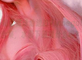 游泳不如欣赏泳池边的Vinnegals美图合集，水面下藏播什么呢？