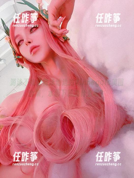 游泳不如欣赏泳池边的Vinnegals美图合集，水面下藏播什么呢？