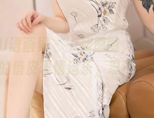 XIAOYU语画界 - 一翻原图，被学妹允儿Claire的俏皮表情逗乐，忍不住想点赞！