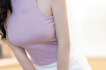 Xiuren秀人网 - 当陈大榕穿上白衬衫，你能抵挡得住这张图片吗？