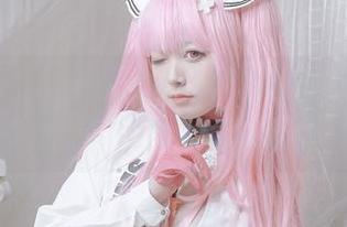 asagiriai(爱ちゃん)的比基尼光环：精选美图无法抵挡的诱惑