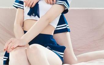 丽柜 - 作品更新，钟晴穿豹纹走出森林，但她的心可在咖啡厅！