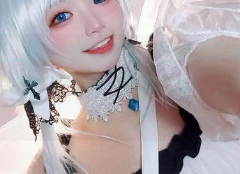 伊喵君_Nya的新剧场：四叶草下的法芙娜，原图竟然值得一万句‘哇’，下载随意溜达！