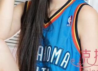 克拉女神 - 璇子的玉露梦：一张图集里的顽皮时光