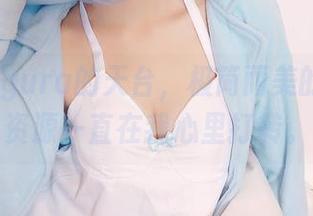 古川kagura的天台，极简而美的套图，资源一直在我心里打转。