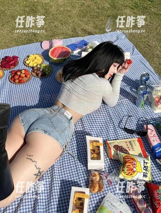 宋昱欣 微密圈 - 宋昱欣最新写真出炉,死库水的穿搭哲学,开眼了。