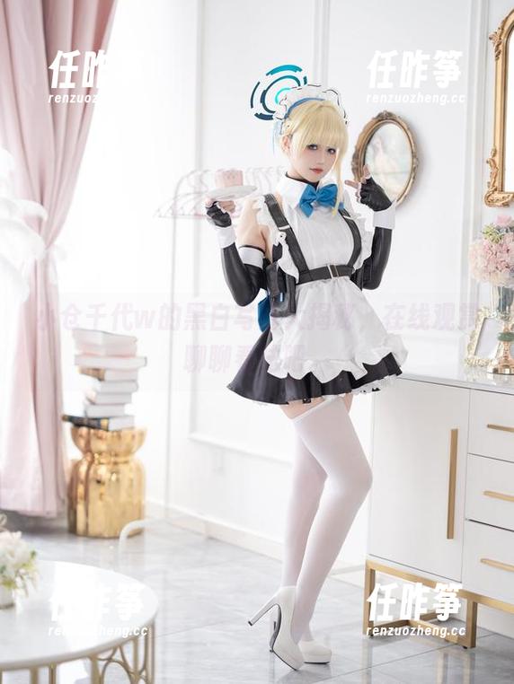 小仓千代w的黑白写真大揭秘，在线观赏聊聊看法吧。-任昨筝