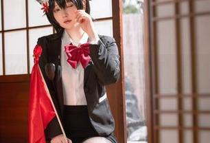 屿鱼yukako私拍合集：那眉眼千娇万媚，居然在厨房？！