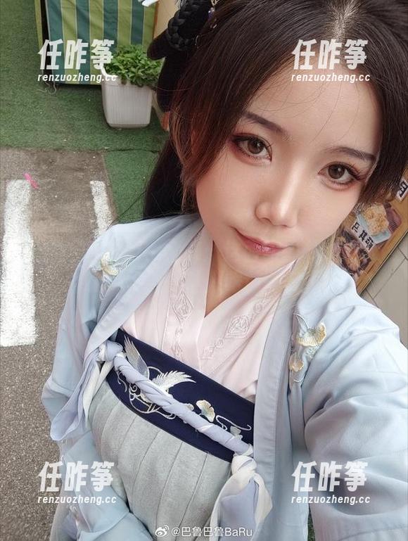 巴鲁巴鲁BaRu 巴鲁巴鲁BaRu全集:这西雅图礼服也太饱满了,能让人眼前一亮!
