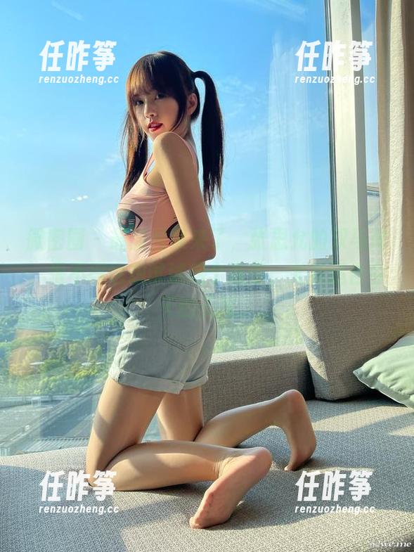 张思允 微密圈 - 最新图集来了,张思允的双马尾,恨不得也想试试这个造型,尤其适合今天的天气。