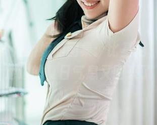 推女郎 - 潘娇娇的图集：比基尼，那个泳池边的夏日气息又回来了