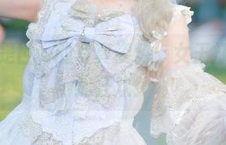 是三不是世w的写真姿势，女王打扮让人追狂欢！