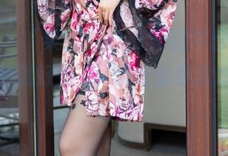 微密圈 - “果儿Victoria的牛仔裤，图册里的恰到好处”，说好的舒适感呢，哈哈。
