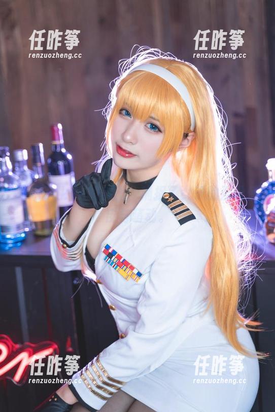 柘烟Zuken 柘烟Zuken的美图,捕捉了女子的那份俏皮与萌动。
