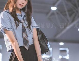 炸酱沐沐和她的裸足COS：这回证明了，拍照一定要素颜和素足！
