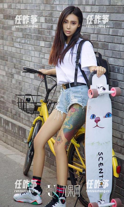 爱尤物 - 李丽莎最新写真集，豹纹风格，外面的世界太喧嚣