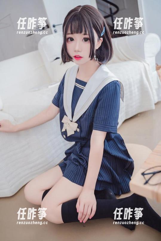 猫君君MaoJun 猫君君MaoJun的纯白套图,益处在哪儿?至少看起来像个雪人吧。