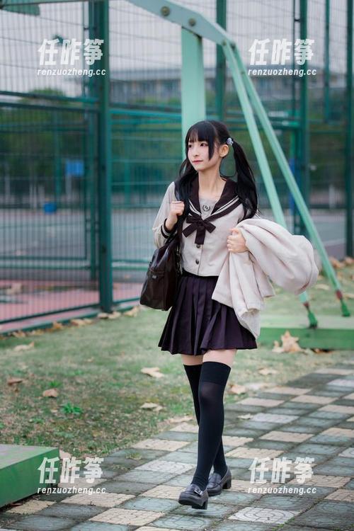 神楽坂真冬 套图中的神楽坂真冬,臣服于透明的魔力,真香。