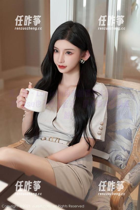 秀人网 - Lavinia肉肉的镂空大冒险——摆Pose也不怕无圣光，图片照样在线发射！