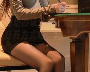 秀人网 - 幼幼的泳池真人秀：这才是无圣光的正确打开方式呀！套图里有你意想不到的欢乐