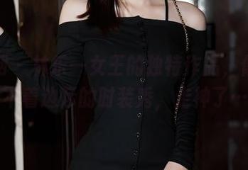 秀人网 - 林乐一女王的独特作品，像是一场不着边际的时装秀，走神了……
