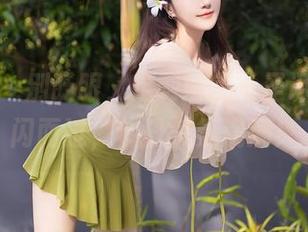 秀人网 - 别眨眼，定制的美七圣诞图片一闪而过，节日气氛满满！