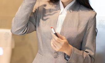 秀人网 - 雨儿1494和她的比基尼套图，争议的美，看来下载无止境！
