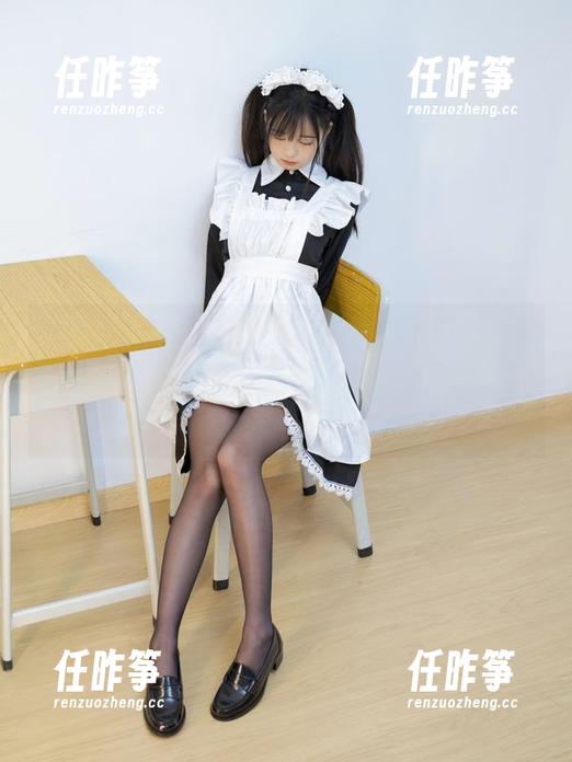 紧急企划-一只喵喵梓 紧急企划 - 一只喵喵梓的红色JK时刻,高清美图准备好引领潮流…愿我能把这衣服穿出这个感觉。