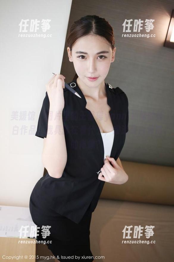 美媛馆 - 图片里的王馨瑶yanni和她的纯白作品:我具体在看什么,难道是白求恩的肖像?-任昨筝 美媛馆 - 图片里的王馨瑶yanni和她的纯白作品:我具体在看什么,难道是白求恩的肖像?-任昨筝