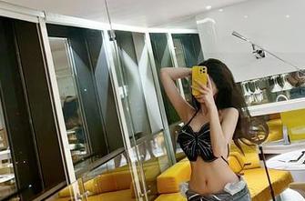 微密圈 - 嘻嘻，看葛征的私房美图，豹纹腿腿系列似乎在召唤我去尝试一把？！