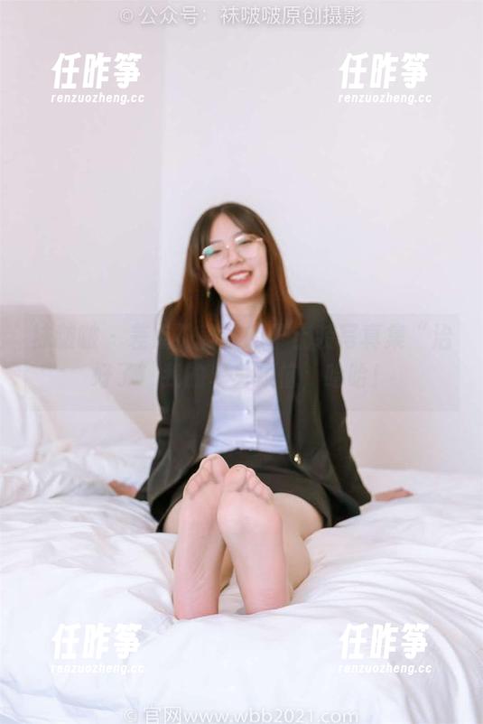 袜啵啵-稚予 袜啵啵 - 差点被稚予的护士装写真集“治好了”我的单身烦恼,哈哈!