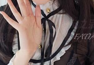 不说了，直接分享原图吧，迷之呆梨这个女仆形象，好像总隐藏着点儿什么。