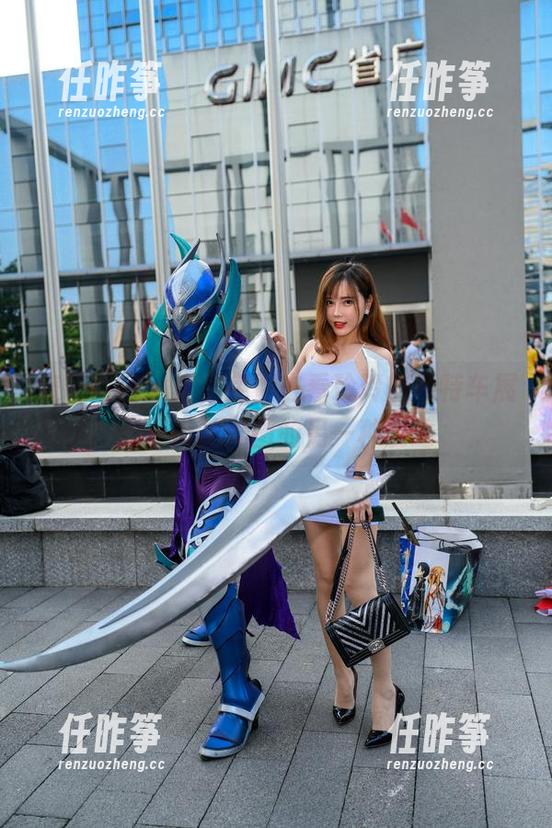 魔镜街拍 - 走，免费去看玲玲的独特车展——街拍美图的另一种表达-任昨筝