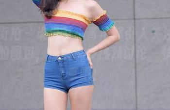 魔镜街拍 - 谁说艾小青不够引人关注？等着你的图包，漫展引发热烈讨论，快来分享吧！